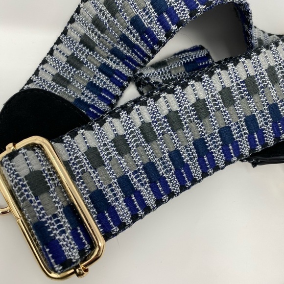 Ahdorned Crossbody Messenger Bag - Picture 2 of 9